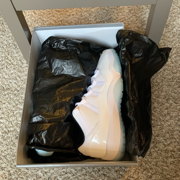 Jordan 11 Retro Low Legend Blue - Picture 6 of 8
